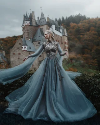 🏰 The Photo Tour for Creative Souls has come to an end. 
Driving through Germany, I felt a mix of excitement and nerves — I had a clear vision, but I wondered… will people love it as much as I do?

Meeting everyone in person, preparing each day, collecting dresses and props, constantly checking the weather forecast and adjusting the schedule — it was a challenge, but every moment was absolutely worth it.

Now I’m beyond excited to share the results. I created this tour so photographers can experience the magic I’ve fallen in love with — stepping into my world of storytelling, creativity, and cinematic scenes.

And between us… I’m already dreaming about the next country and the next breathtaking location. But shhh… it’s still a little secret! ✨📸

Photography @jovanarikalo 
Model @luce.del.sole 
Dress @chotronette 

More of my work you can find at 👇🏻 
www.jovanarikalo.com 

#FineArtPhotography #CreativePhotography
#PhotoshootIdeas #PhotographyInspiration
#Photography