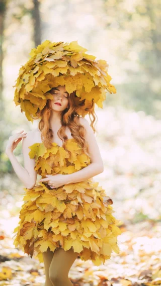 Projects that require real preparation are always my favorite. Seasonal shoots are especially tricky—You have to watch the weather, check if the leaves are dry enough, count how many bags you’ll need, and guess how many leaves can fill the wings and the dress.

But I choose this path every time. No AI can replace the joy I feel when I finish a project and finally see the story come to life in its final form. 🍁🍂✨

Photography @jovanarikalo 
Model @tijanawolf 
Decor @tandrbal 
Monitor @aqcolor_by_benq Sw272U 

More of my work you can find at 👇🏻 
www.jovanarikalo.com 

#FineArtPhotography #CreativePhotography
#PhotoshootProcess #PhotographyInspiration
#Photography