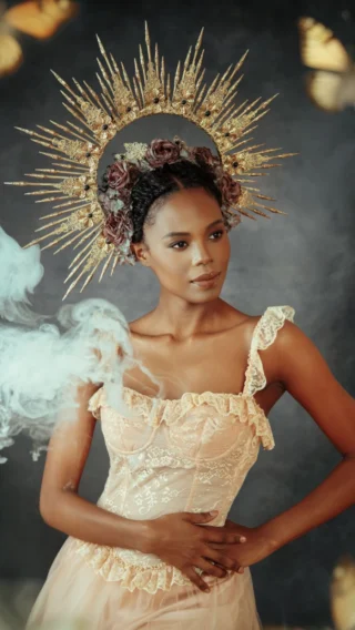 🎁 PROMO CODE: Get 20% off with code JOVANA20
Sign-up link in bio.

🖊️Since I mainly edit my photos in Photoshop, I usually do the image selection in Lightroom. Recently, I started doing my skin retouching in Evoto AI, and it has truly simplified my workflow.

💡It offers all the essential retouching tools — especially when I need speed and clean, natural-looking results. If you’re tired of spending hours selecting images or doing detailed skin retouching, in Evoto you can complete everything in just 3–5 minutes.

That said, I still love keeping my personal editing style. I prefer soft, natural results over heavy editing, and I always make sure to preserve skin details and texture.

🧚🏼‍♀️ My usual workflow looks like this:

Adjusting temperature
Skin retouching (blemish removal, softening wrinkles, adding subtle highlights and contour)
Brightening the eyes
Refining skin texture (matte or satin finish, adjusting skin tone)
Enhancing makeup (you can choose different makeup styles)

And occasionally, I also adjust or change the background.

@evotoai @evotofr #evoto #evotoai