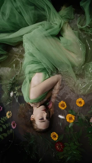 Have you ever looked at a location and thought
“this is too simple… this won’t look good”?

I hear this all the time.

But the truth is —
it was never about the location.

It’s about:
– the idea
– the light
– the movement
– and how you bring everything together

This video was created in a simple place.
No exotic destination. No “perfect” conditions.

Just a strong concept and intentional editing.

And that’s exactly what I want to teach you.

I’m opening a new online masterclass focused on creating powerful images in water —
from idea to final edit.

If you want to:
✨ create stronger visual stories
✨ stop depending on “perfect” locations
✨ learn how I approach water, styling, and editing

Comment WATER or send me a message 💧
I’ll send you all the details.

Photography @jovanarikalo 
#creativephotoshoot #waterphotoshoot #portraitphotography