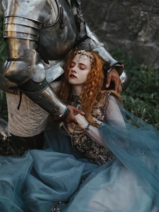 ✨The idea of Knights of Love had been on my mind for a long time, but in a completely different concept. However, bringing it to life turned out to be much more challenging than I had imagined.

🕯️ The costume itself weighs around 30 kg, while the helmet adds another 4 kg, making it incredibly difficult to wear and move in. Just getting dressed takes about 30 minutes, so if you think photographing in a costume like this is easy—it definitely isn’t.

Because of the heat (it was 30°C outside), the model could only stay in the costume for about 40 minutes before it became too exhausting.

🪐 I truly hope I’ll have the chance to photograph this concept again, this time the way I originally envisioned it. For now, this was just the beginning of a beautiful creative story with Tijana and Mike. 

Photos @jovanarikalo 
Models @tijanawolf @michaelphilipsgram 
MUA @arthurkhatt 
Dress @chotronette 
Costume @white_eagles_serbia 

Shot on @canonemeapro Canon R6 mark III 🌛 

#creativephotography #conceptualphoto #gameofthronesconcept