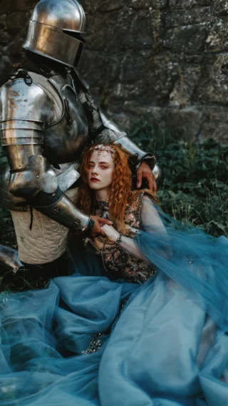Imagine planning a knight-themed photoshoot… in the middle of summer. 🤫☀️

We chose a location right in the heart of a busy tourist area. What we didn’t expect was that moving around would become the biggest challenge once our model put on the armor.

It weighed over 30 kilograms. Yes… 30! 🥵

We eventually found the perfect spot to shoot, but people were constantly walking by, stopping to watch, and taking photos. I had originally imagined a completely different location, but transporting the armor and getting dressed made that impossible. Just putting the costume on took around 30 minutes.

It turned into a completely different experience than we had planned, but that’s the beauty of creative photography. Sometimes you have to let go of the original plan and create magic with what you have.

Because of the summer heat, staying in the armor was only possible for about 40 minutes, so every minute counted.

In the end, every challenge became part of the story behind these images. 🧚🏼‍♀️

Now I’m curious… what’s your favorite photography theme? 📸

Photos @jovanarikalo 
Models @tijanawolf @michaelphilipsgram 
Dress @chotronette 
Costume knight @white_eagles_serbia 
MUA @arthurkhatt 
#creativephotoshoot #artandmagic